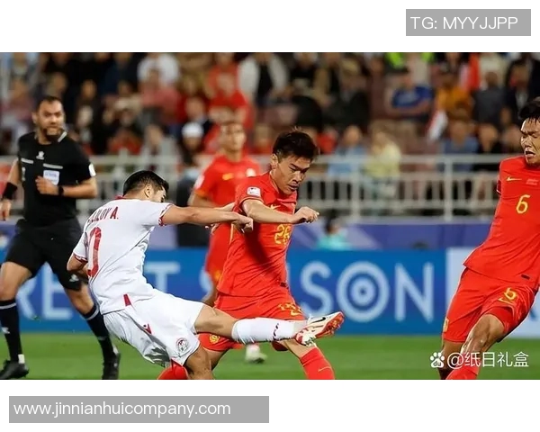 塞尔吉尼奥单刀破门助国安再度领先海牛比赛紧张激烈引人关注 塞尔吉尼奥单刀破门助国安再度领先海牛比赛紧张激烈引人关注