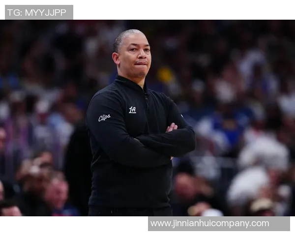 泰伦卢称赞莱昂纳德身体状态良好期待球队能持续保持最佳状态