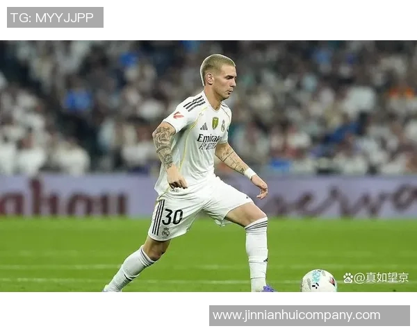 皇马与莱万特前锋艾永经纪人接触球员倾向加盟巴萨