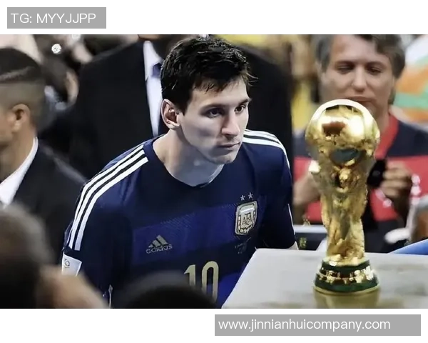 梅西谈退国家队经历称在阿根廷感到孤独曾一度心理崩溃需接受治疗